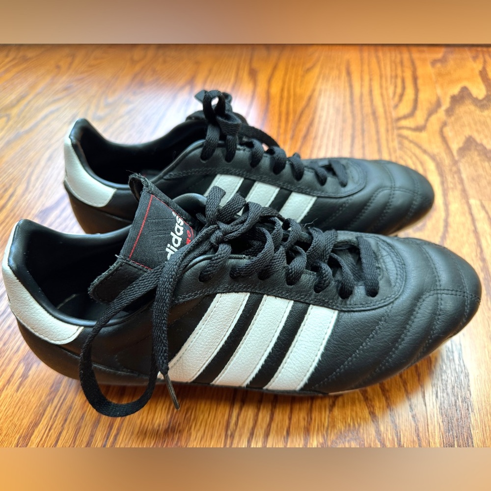 Adidas soccer cleats, leather, men’s size 8. Gently used in good condition